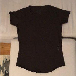 Alphalete Men’s Scallop Neck Tee